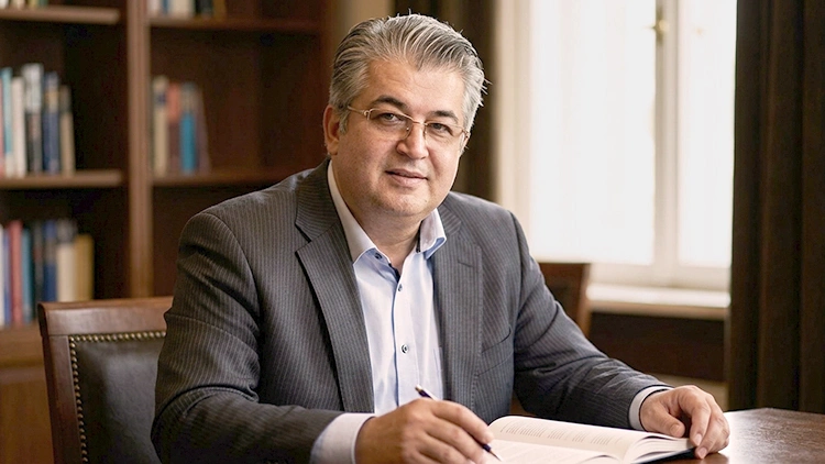 مهندس زواریان