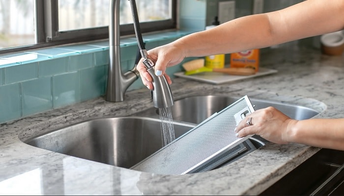 شستن فیلتر هود آشپزخانه