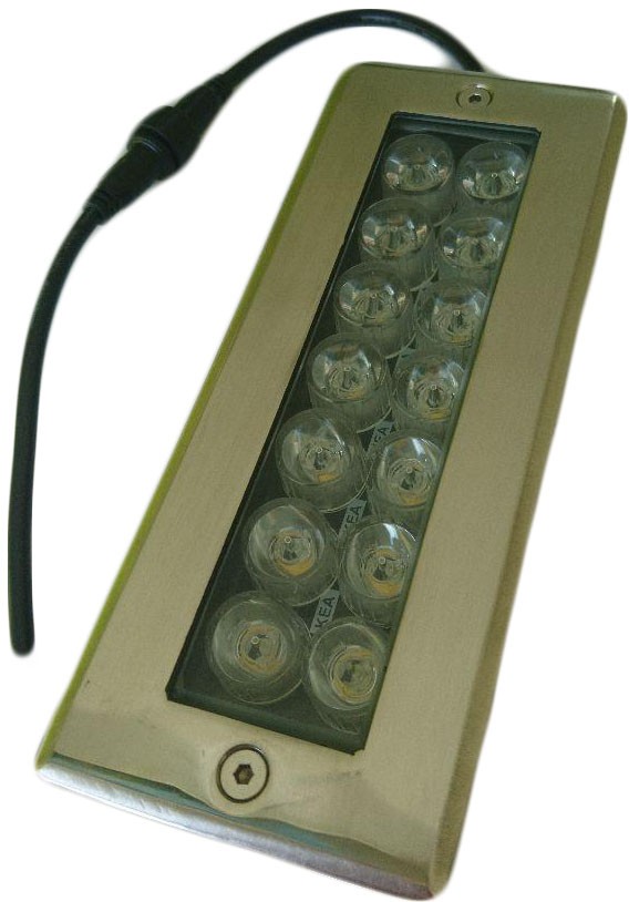 چراغ استخر توکار دماتجهیز 14 وات-4