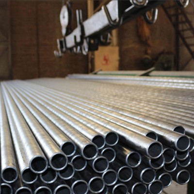 لوله گازی سیاه خانگی روکار سپنتا-1